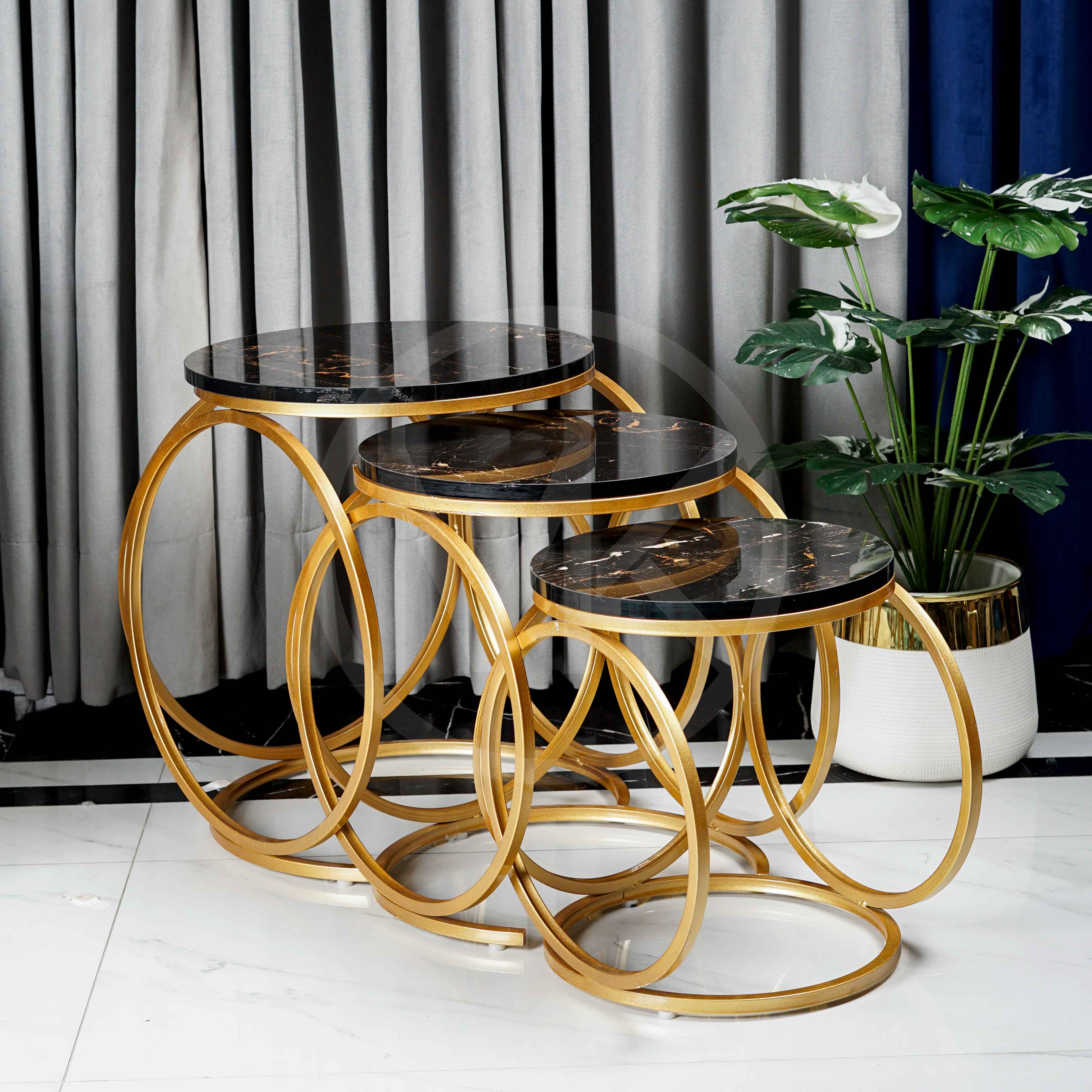 Round legs Nesting Table Set Black Set of Black